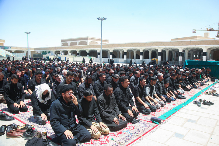 نماز ظهر عاشورا در قم