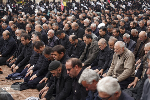 اقامه نماز ظهر عاشورا در اردبیل