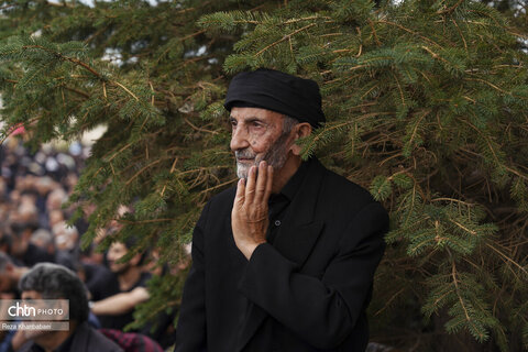 اقامه نماز ظهر عاشورا در اردبیل