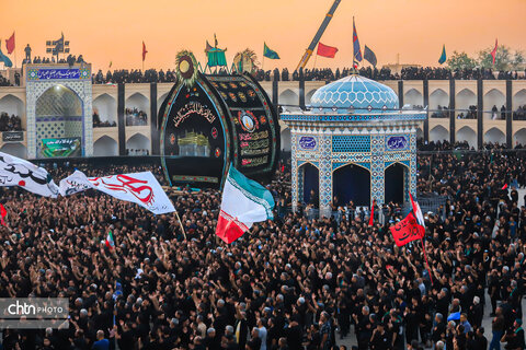 اقیانوس عاشقان در حسینیه سفید اشکذر؛ شکوه نخل‌برداری در عصر عاشورا