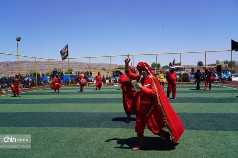 مراسم شبیه‌خوانی عاشورای حسینی در روستای یالقوزآغاج سلماس