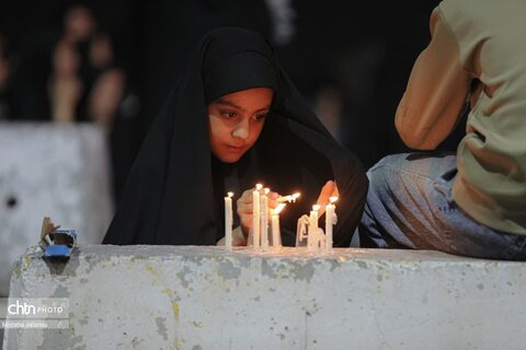 شب عاشورا در محوطه حسینیه اعظم زنجان