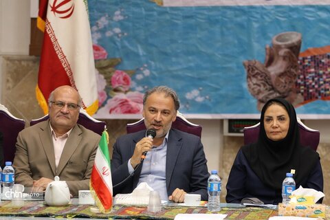 نشست تخصصی فعالان صنایع‌دستی و گردشگری در شیروان