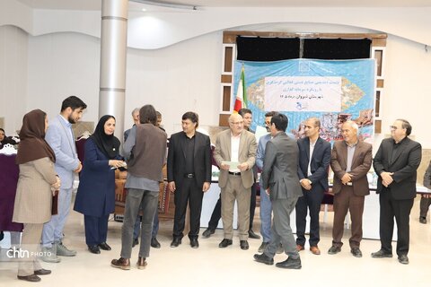 نشست تخصصی فعالان صنایع‌دستی و گردشگری در شیروان