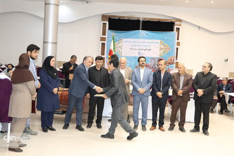 نشست تخصصی فعالان صنایع‌دستی و گردشگری در شیروان