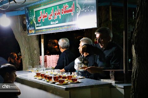 آیین اطعام‌دهی تاسوعای حسینی در ساری