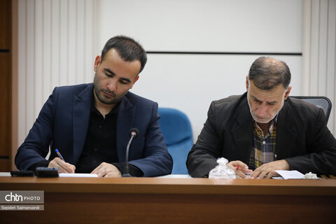 نشست کمیته اقتصاد و فرهنگ اداره‌کل میراث‌فرهنگی، گردشگری و صنایع‌دستی استان خوزستان