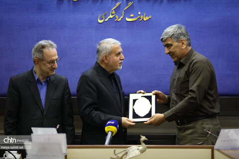 نشست ستاد مرکزی هماهنگی خدمات سفر ویژه تشییع قائد شهید امت، حضرت آیت‌الله سیدعلی خامنه‌ای