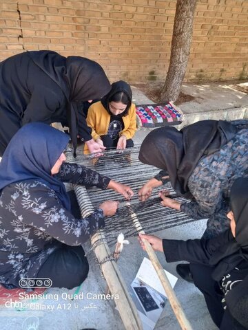 آغاز دوره آموزشی بافت سیاه‌چادر در رومشکان با هدف حفظ میراث فرهنگی عشایر