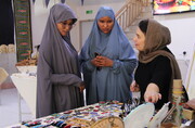 افتتاح نمایشگاه صنایع‌دستی قزوین در مرکز آموزش زبان فارسی دانشگاه بین‌المللی امام خمینی(ره)