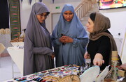 نمایشگاه صنایع‌دستی قزوین در مرکز آموزش زبان فارسی دانشگاه بین‌المللی امام خمینی(ره) برگزار شد