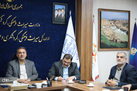امضای تفاهم‌نامه میان میراث‌فرهنگی و پست خوزستان