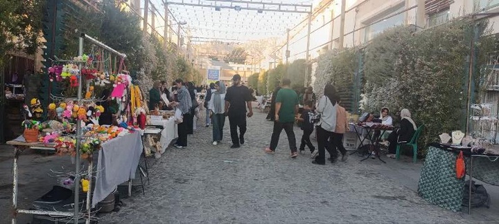 برپایی هفته‌بازار صنایع‌دستی ایلام با حضور ۲۰ صنعتگر در میدان ۲۲ بهمن