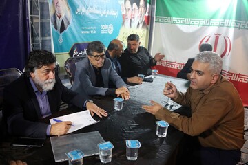 برگزاری میز خدمت اداره کل میراث فرهنگی فارس  در حاشیه تجمعات شبانه مردم شیراز