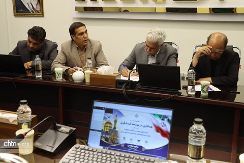 علی اصغر شالبافیان رئیس مرکزی سرمایه‌گذاری و امور اقتصادی وزارت میراث‌فرهنگی، گردشگریو صنایع‌دستی در سفر به خراسان رضوی