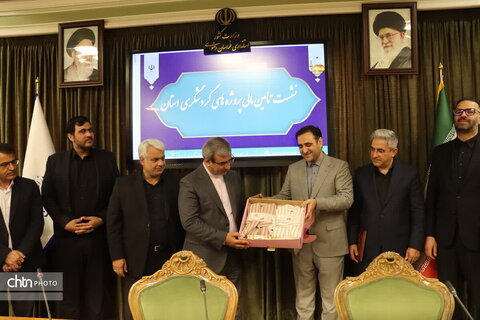 علی اصغر شالبافیان رئیس مرکزی سرمایه‌گذاری و امور اقتصادی وزارت میراث‌فرهنگی، گردشگریو صنایع‌دستی در سفر به خراسان رضوی