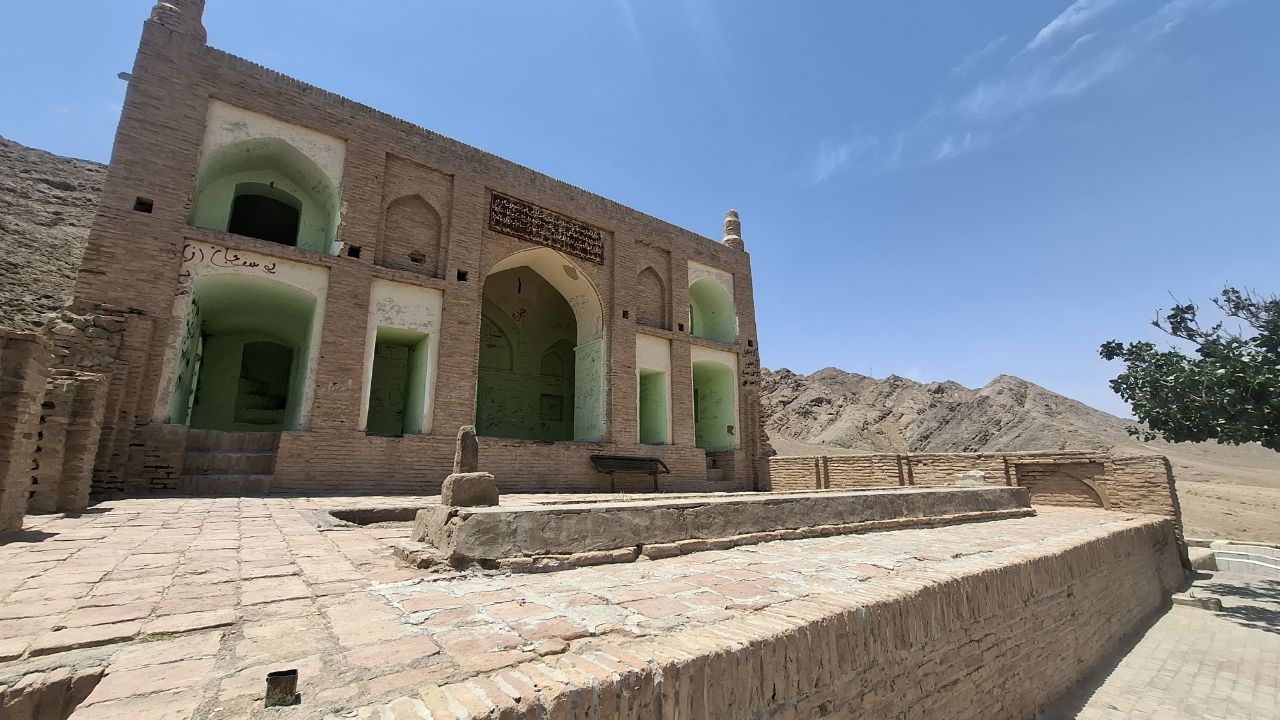 حمایت از هنرمندان صنایعدستی خواف و رشتخوار با پرداخت تسهیلات