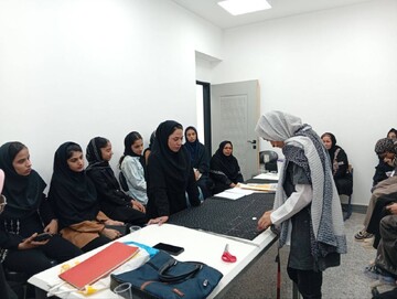 میراث‌فرهنگی شهرستان نیمروز در خدمت آموزش و توانمندسازی هنرجویان صنایع‌دستی
