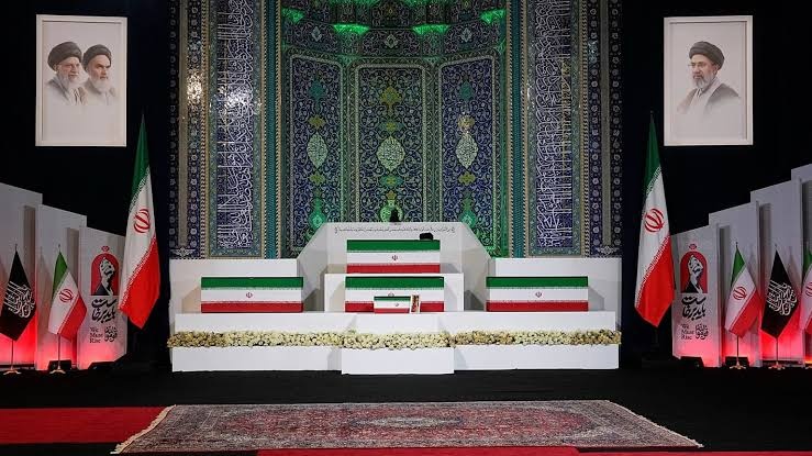 تهران در آیین وداع/ روایت یک بدرقه تاریخی که نگاه جهان را به ایران دوخت