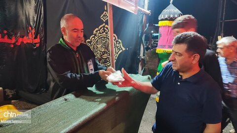 آماده سازی موکب پذیرایی حسینیه اعظم زنجان برای خدمت رسانی به زائرین تشییع امام‌شهید