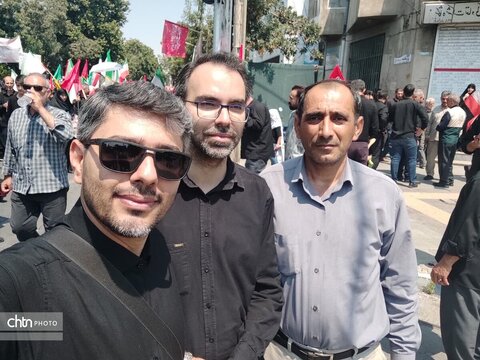 مراسم گرامیداشت و راهپیمایی جاماندگان بدرقه قائد شهید امت همزمان با تشییع پیکر مطهر ایشان در ارومیه