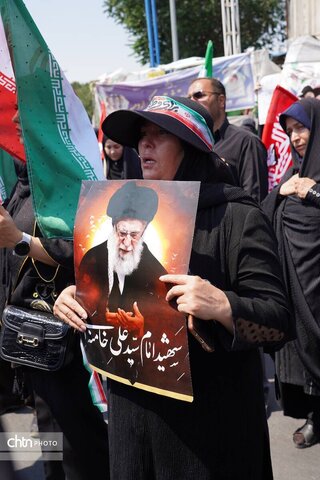 مراسم گرامیداشت و راهپیمایی جاماندگان بدرقه قائد شهید امت همزمان با تشییع پیکر مطهر ایشان در ارومیه
