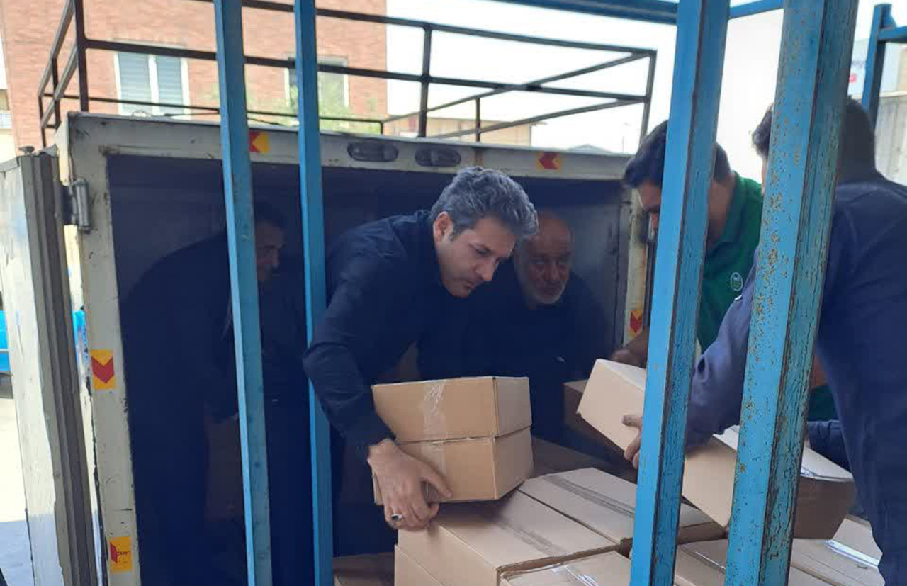 بازدید مدیرکل میراث فرهنگی قم از مراکز توزیع اقلام اسکان