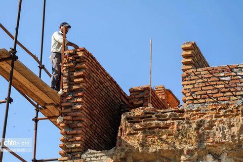 بازدید استاندار اردبیل از روند مرمت و ساماندهی پایگاه ملی جمعه مسجد اردبیل