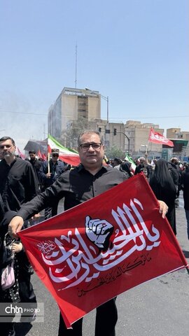 حضور کارکنان اداره کل میراث فرهنگی استان اصفهان در تشییع پیکر مطهر رهبر انقلاب