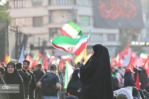 حضور کارکنان اداره کل میراث فرهنگی استان اصفهان در تشییع پیکر مطهر رهبر انقلاب
