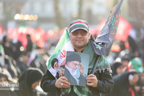 حضور کارکنان اداره کل میراث فرهنگی استان اصفهان در تشییع پیکر مطهر رهبر انقلاب