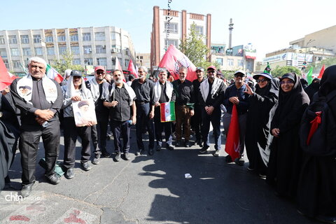 حضور کارکنان اداره کل میراث فرهنگی استان اصفهان در تشییع پیکر مطهر رهبر انقلاب