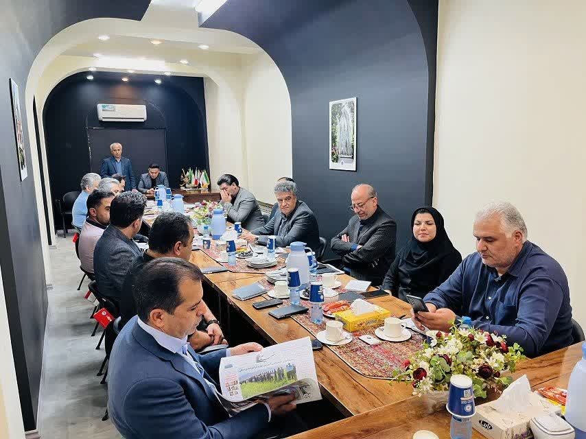 معاون استاندار خراسان رضوی اعلام کرد:
 ۱۶ مجتمع خدماتی و پذیرایی نیشابور میزبان  مسافران و سوگواران تشییع رهبر شهید انقلاب