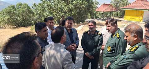 گزارش تصویری/ بازدید میدانی فرمانده سپاه فتح و مدیرکل میراث فرهنگی از اردوگاه گردشگری پارک جنگلی یاسوج