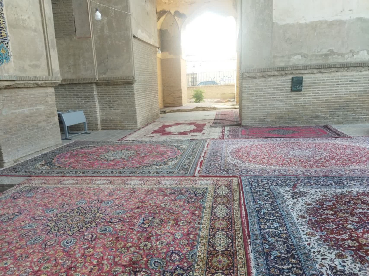 خانه صنایعدستی مصلی تاریخی مشهد، میزبان شرکت کنندگان در مراسم تشییع «آقای شهید ایران»