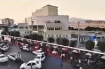 پاکدشت؛ ایستاده یک‌صدا و یک‌دل به احترام زائران رهبر شهید ایران