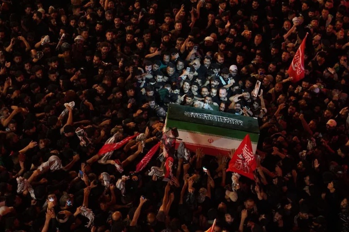 عزای میلیونی در مشهد/ وداع با رهبر شهید؛ روایتی از پیوند دیرینه ملت با میراث عدالت