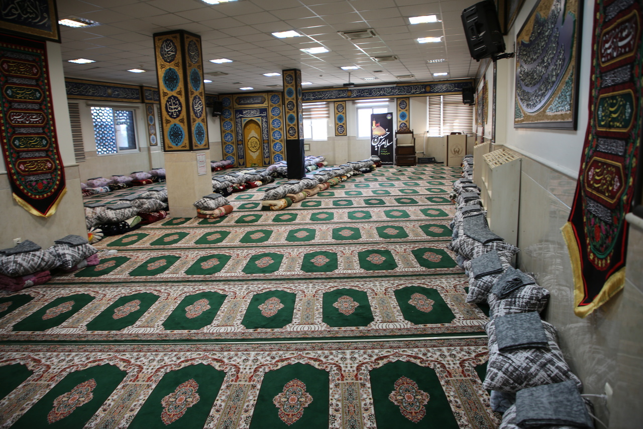 بازدید مدیرکل میراث فرهنگی قم از محل اسکان زائران در مجتمع حضرت معصومه(س)