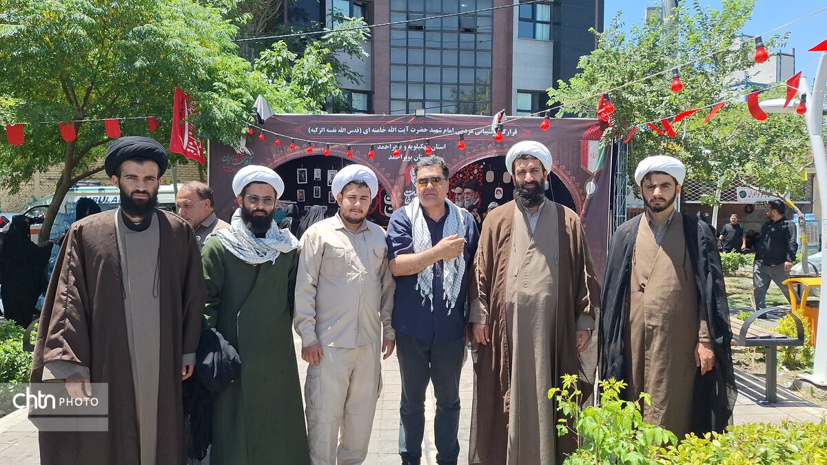 تکریم زائران با خدمت بیمنت/ حضور عملی و میدانی مدیرکل میراثفرهنگی کهگیلویه و بویراحمد در صف اول خدمت به زائران مشهد