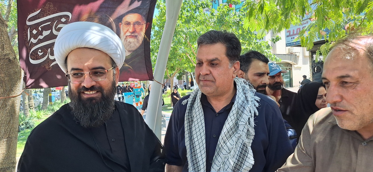 تکریم زائران با خدمت بی‌منت/ حضور عملی و میدانی مدیرکل میراث‌فرهنگی کهگیلویه و بویراحمد در صف اول خدمت به زائران مشهد