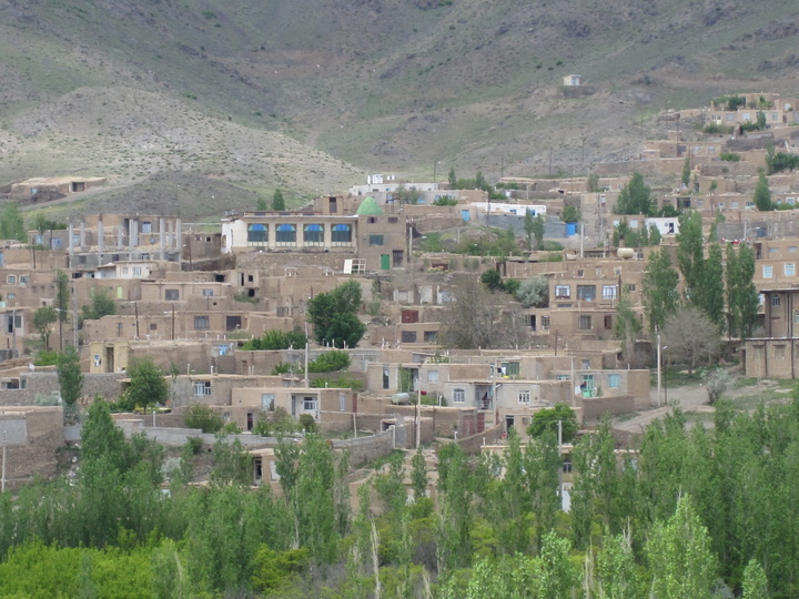 بهسازی و ساماندهی معابر روستای گردشگری ابر کلید خورد