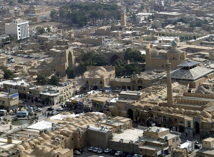 آغاز عملیات سبک‌سازی بام بازار تاریخی سمنان