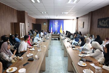 کارگاه لجستیک هوشمند و تجارت الکترونیک ویژه هنرمندان صنایع‌دستی در سنندج برگزار شد