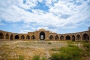 کاروانسرای تاریخی دهدز تا هفته دولت آماده بهره‌برداری می‌شود