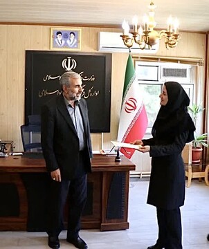 تجلیل از نویسندگان و اهل قلم ارومیه در روز قلم/ قدردانی از  همکار میراث‌فرهنگی آذربایجان غربی