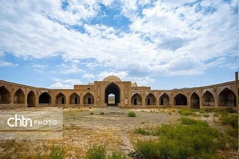 کاروانسرای تاریخی دهدز تا هفته دولت آماده بهره‌برداری می‌شود