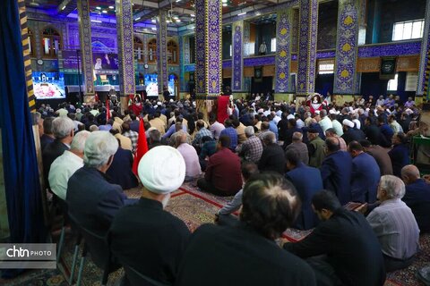 حضور گسترده مسئولین و مردم در سوگ و یاد رهبر شهید انقلاب اسلامی در یزد