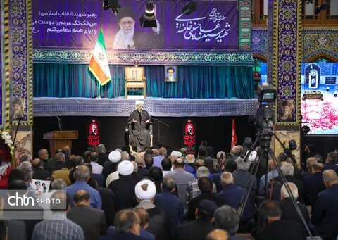 حضور گسترده مسئولین و مردم در سوگ و یاد رهبر شهید انقلاب اسلامی در یزد