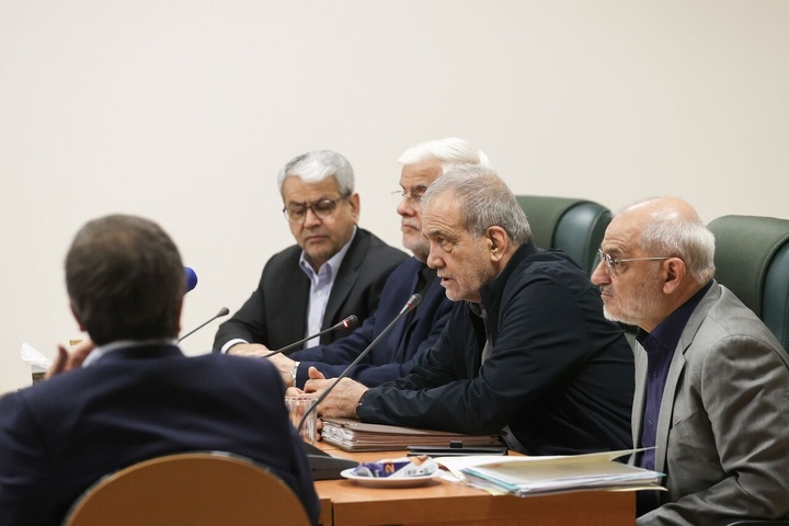 تاکید رئیس‌جمهور بر صیانت از سرمایه اجتماعی و تحکیم انسجام ملی/ ثبت ملی آیین وداع، بدرقه و تشییع رهبر شهید در فهرست میراث‌ ناملموس کشور