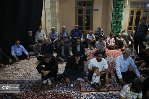 ارگ حکومتی یزد میزبان دومین شب بزرگداشت قائد شهید امت و شهدای جنگ رمضان
